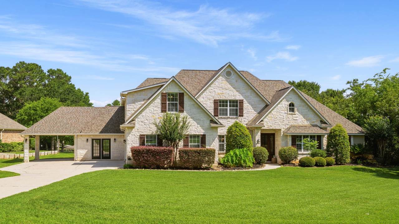 13907 Jbk Memorial Drive - Photo 1