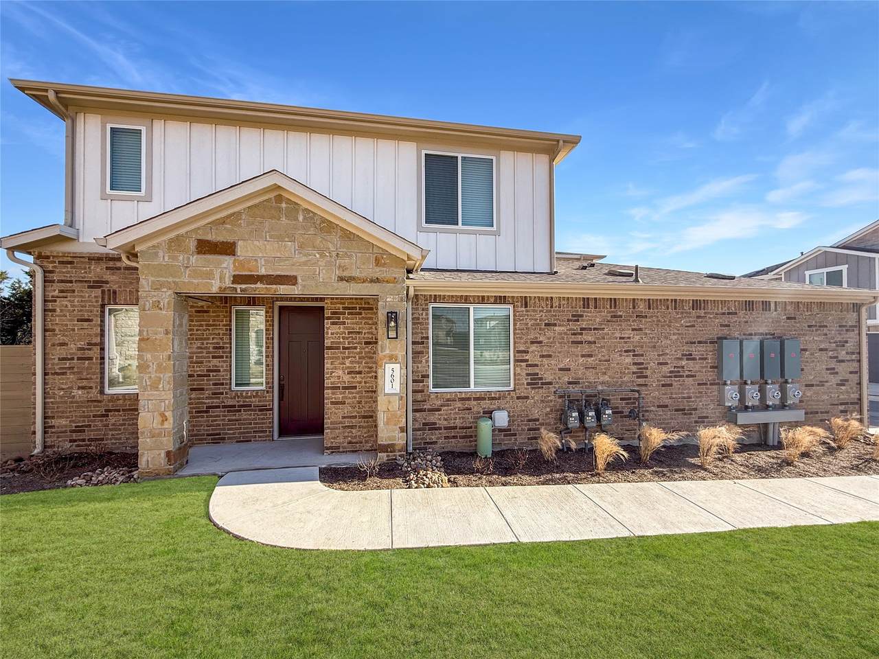 5601 Mobeetie Loop - Photo 1