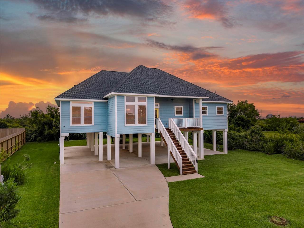 218 Debbie Lane - Photo 1