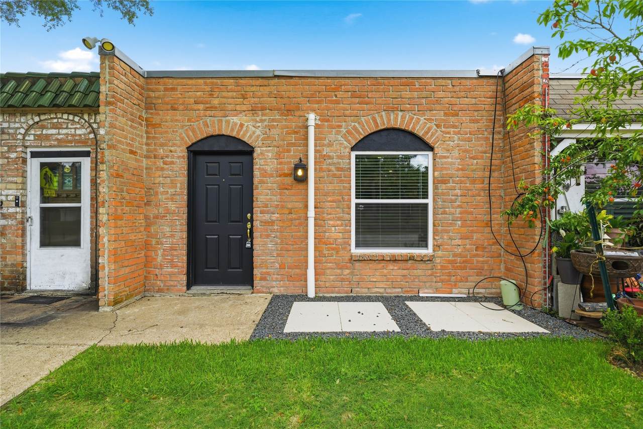 1405 Shadowdale Drive - Photo 1