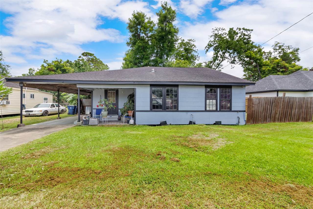 137 Shady Lane - Photo 1