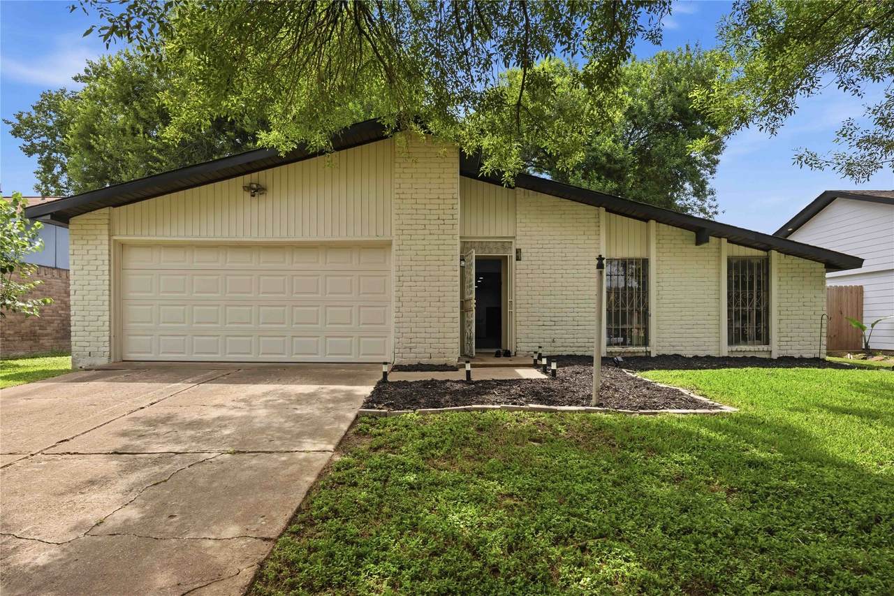 15807 Danford Drive - Photo 1