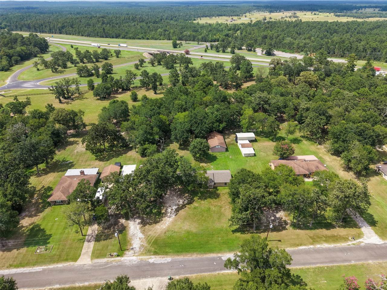 21 Wood Lodge Drive - Photo 1