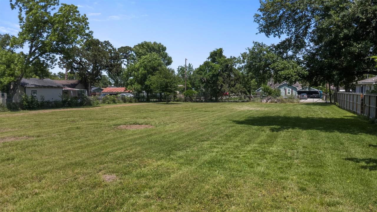 7821 Melrose Street - Photo 1
