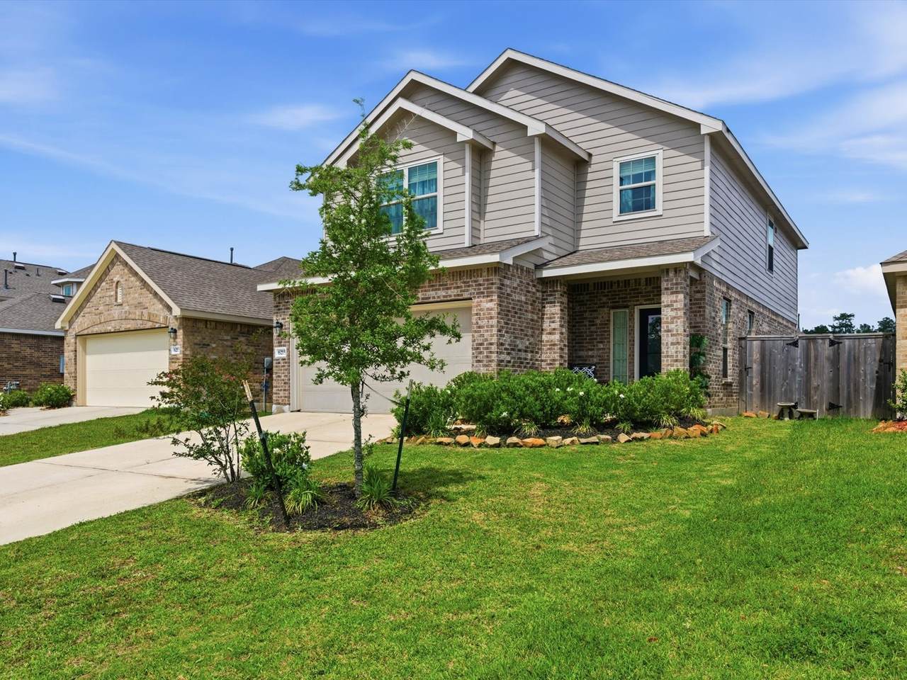 6215 Russett Elm Court - Photo 1
