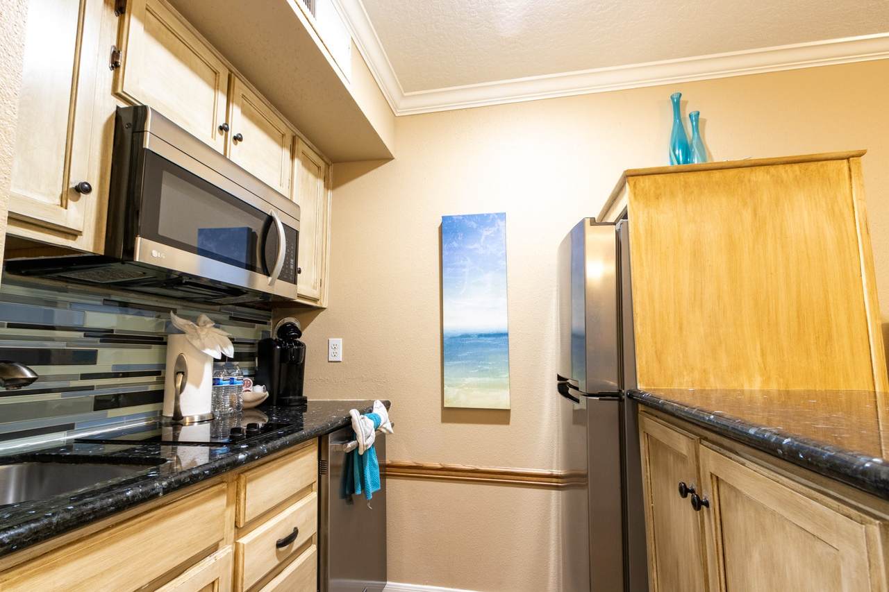 6300 Seawall Boulevard - Photo 1