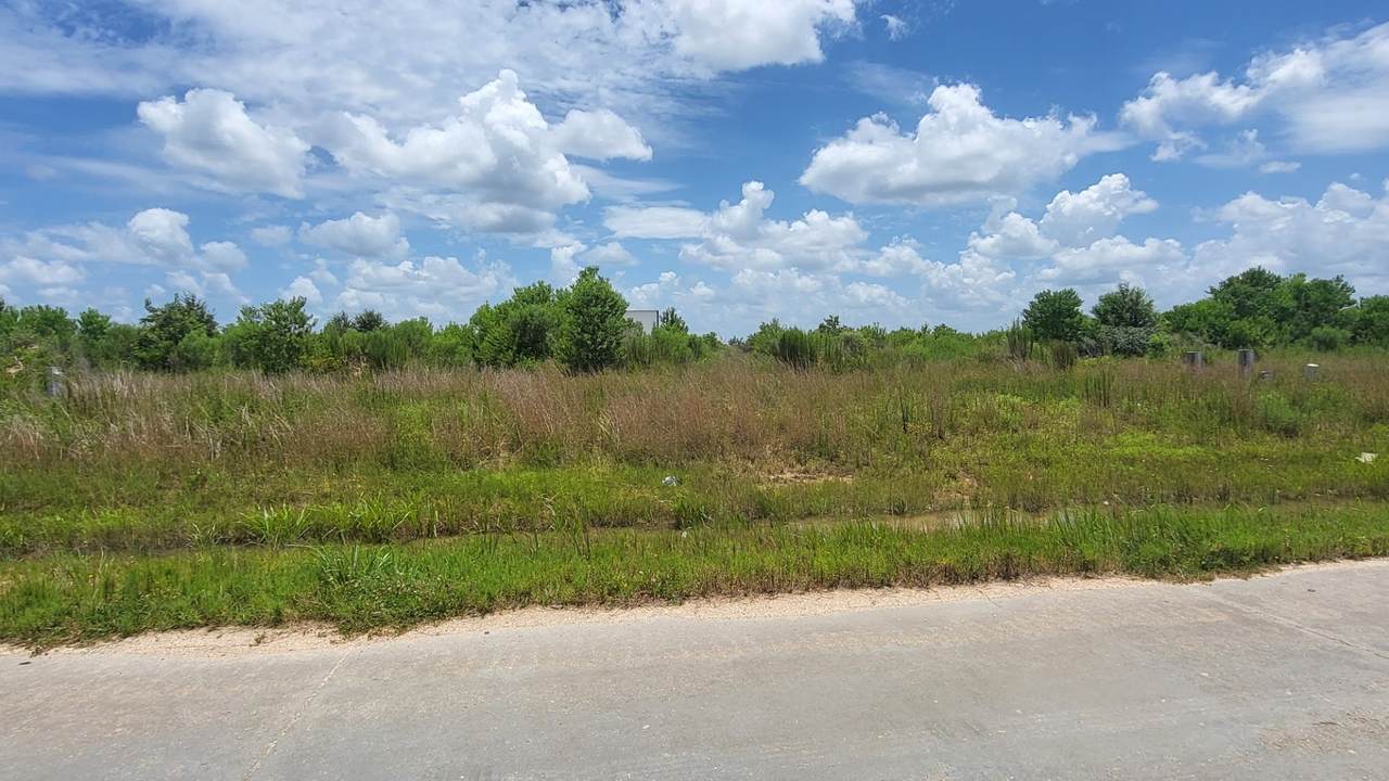 606 Road 5702 - Photo 1