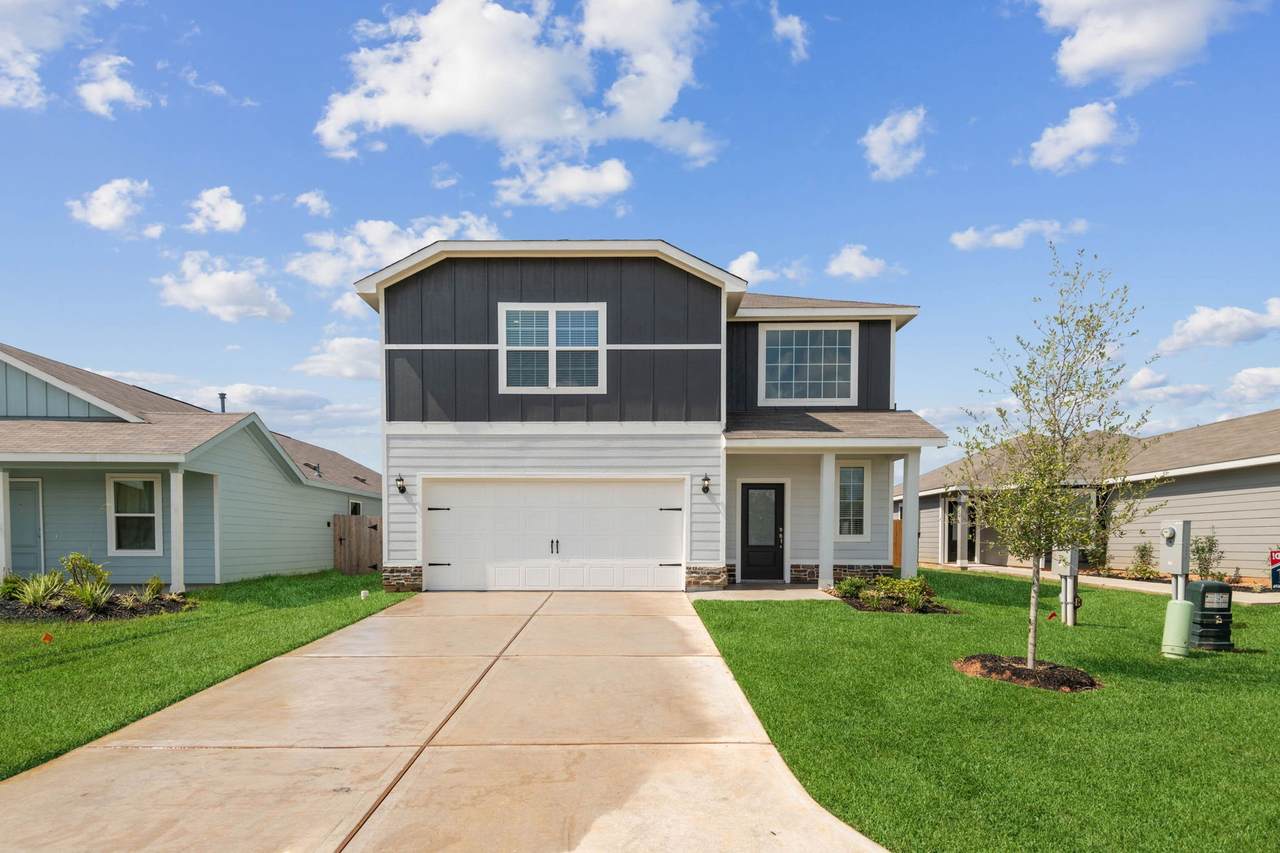 15870 Berry Hill Drive - Photo 1