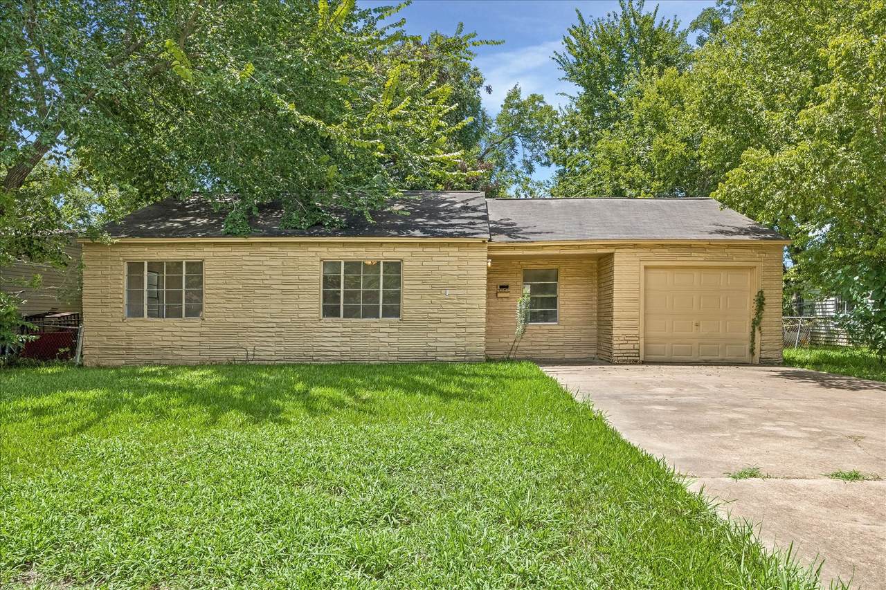 4322 Groton Drive - Photo 1