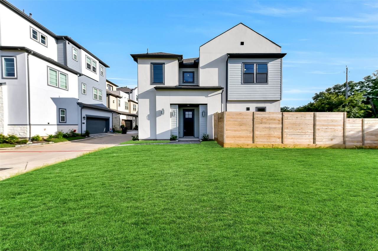 12037 Royal Oaks Run Drive - Photo 1