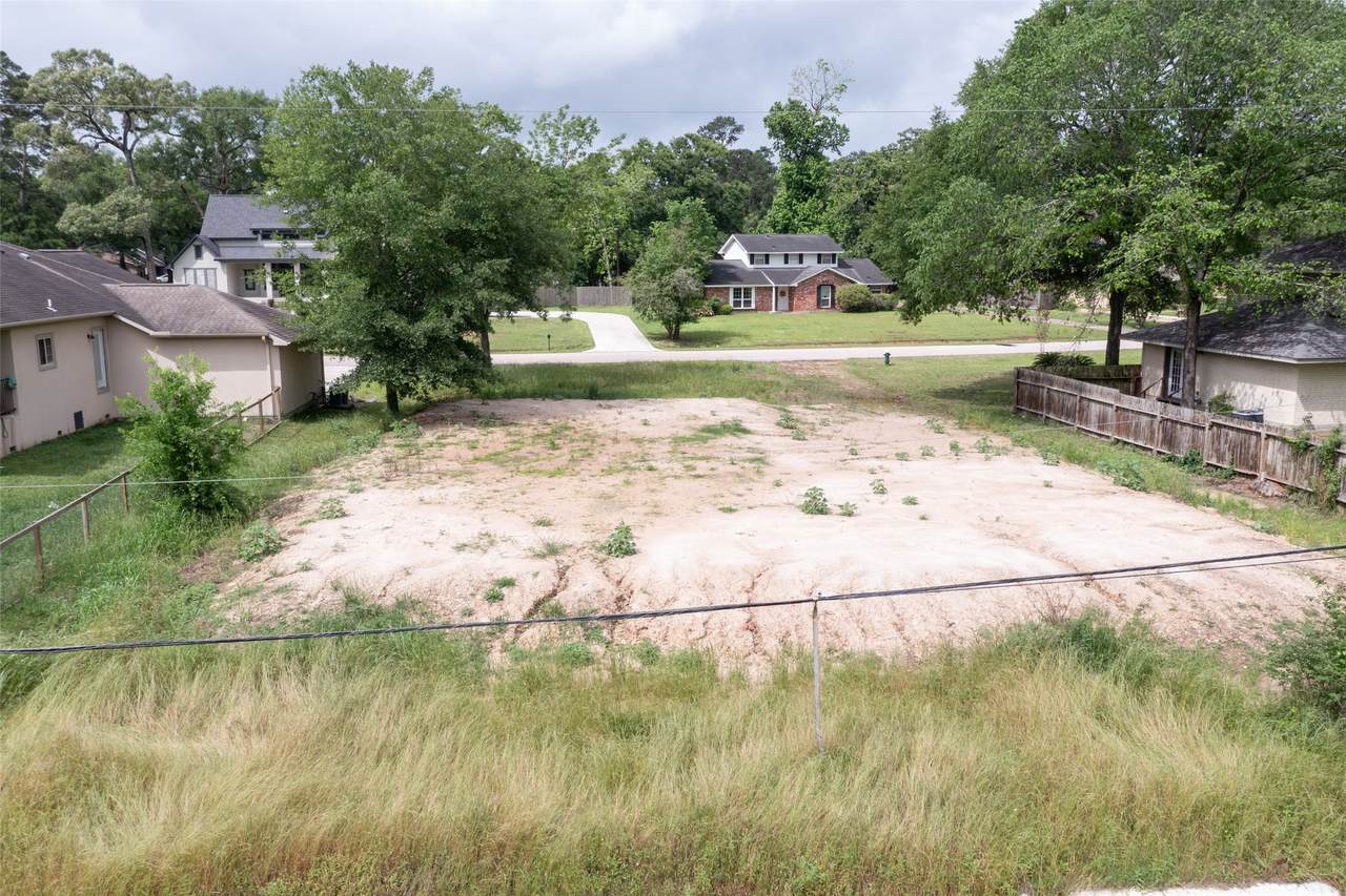 626 Ames Street - Photo 1