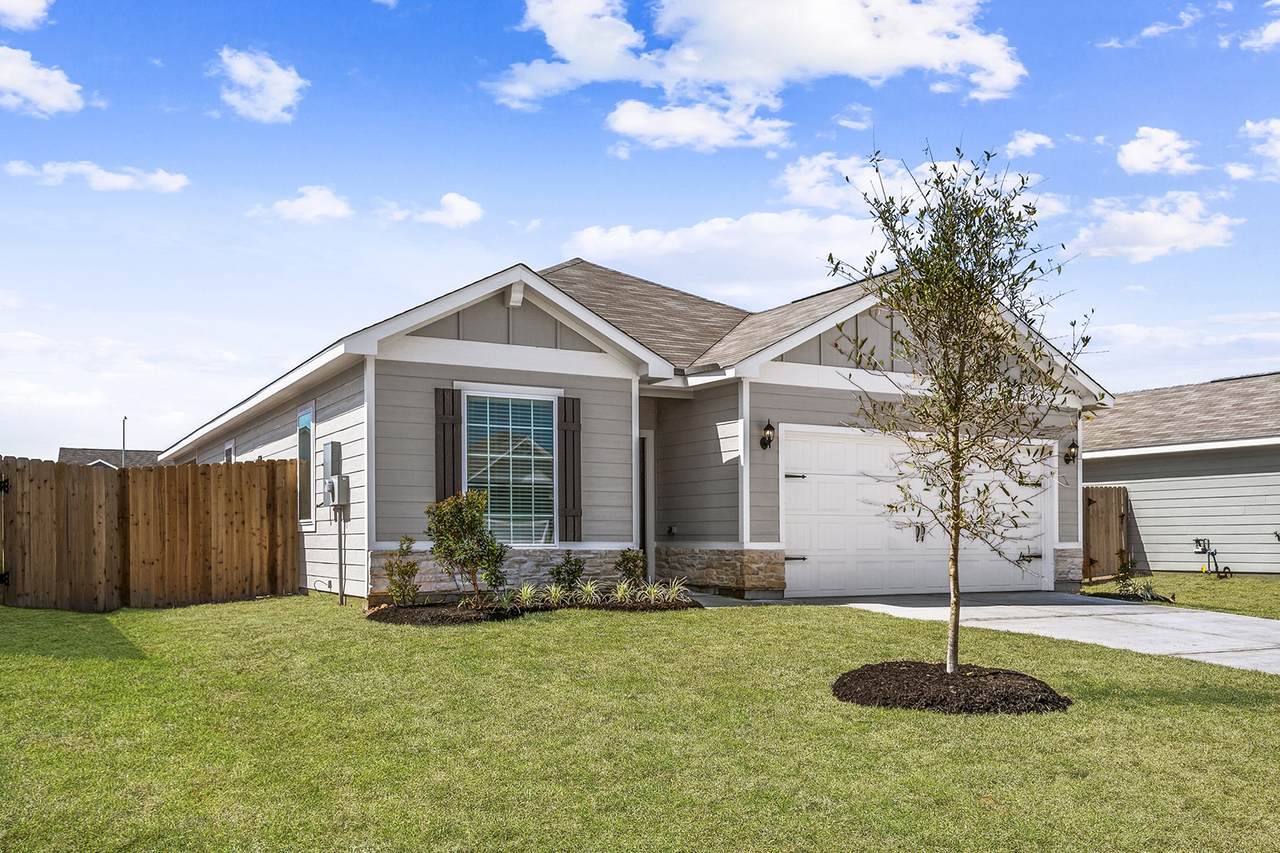 335 Kingston Way - Photo 1