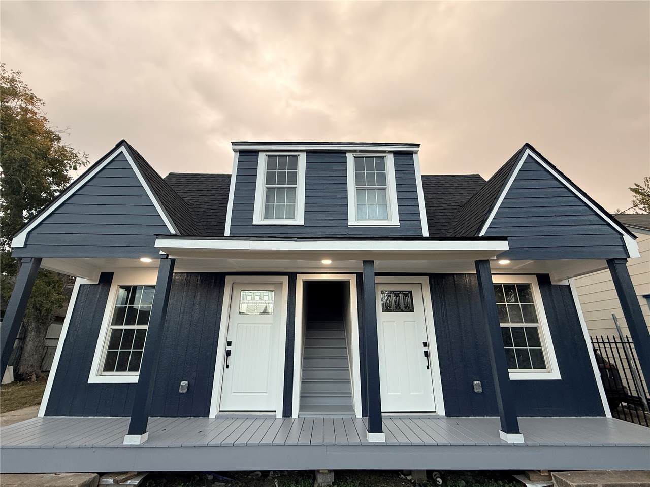 5238 Pease St - Photo 1