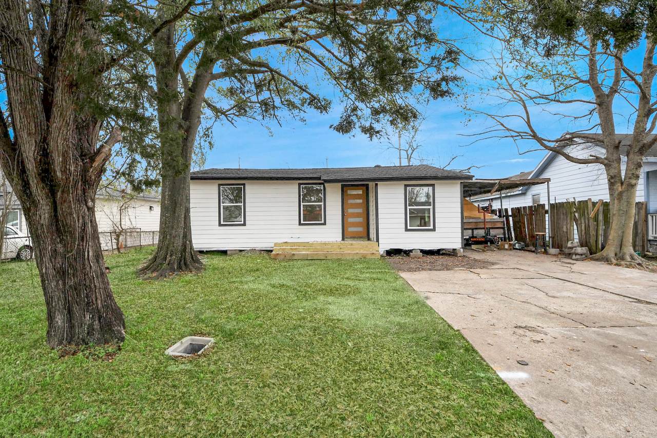 1126 14th Street - Photo 1