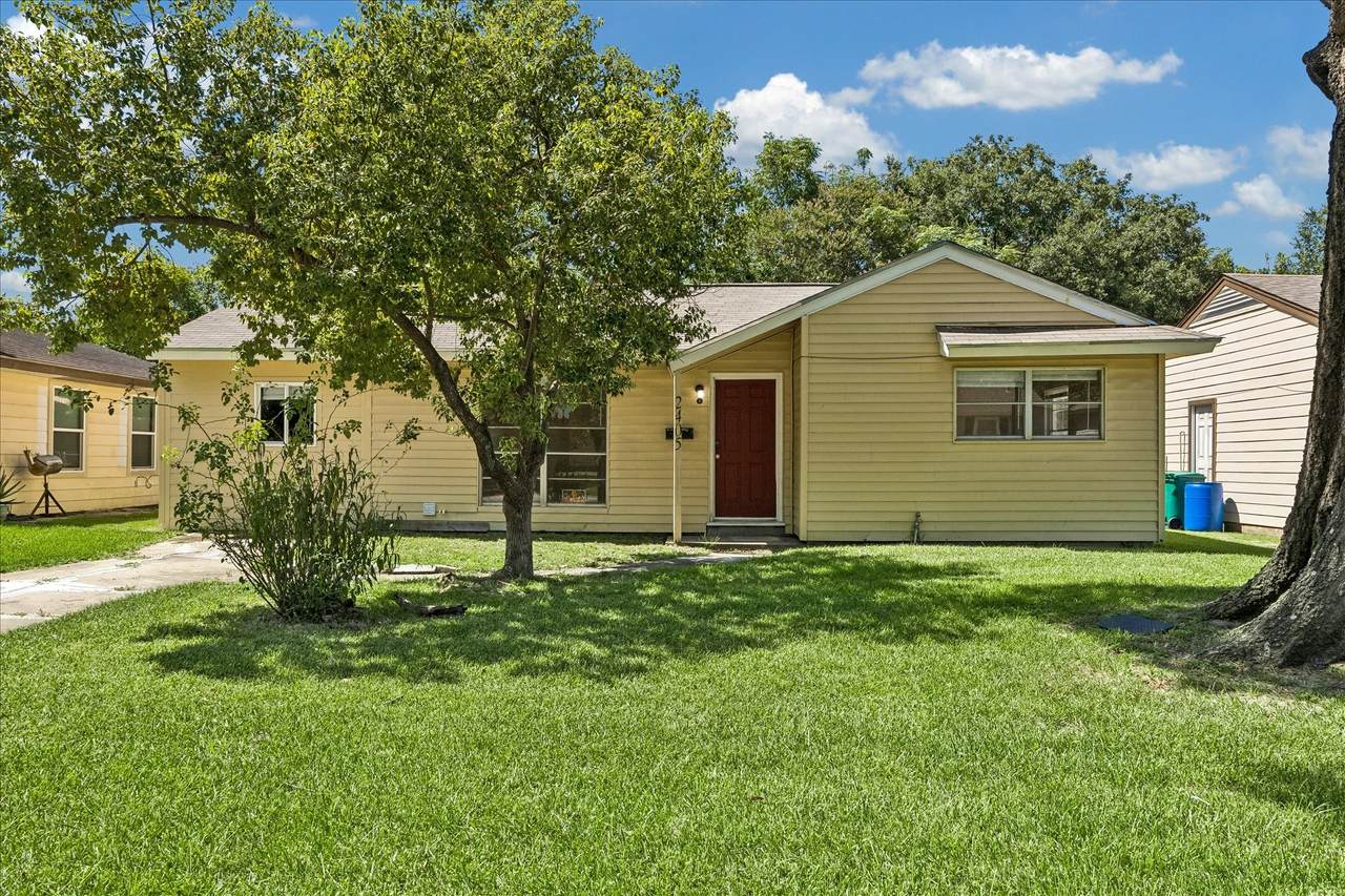 2405 Pomona Drive - Photo 1
