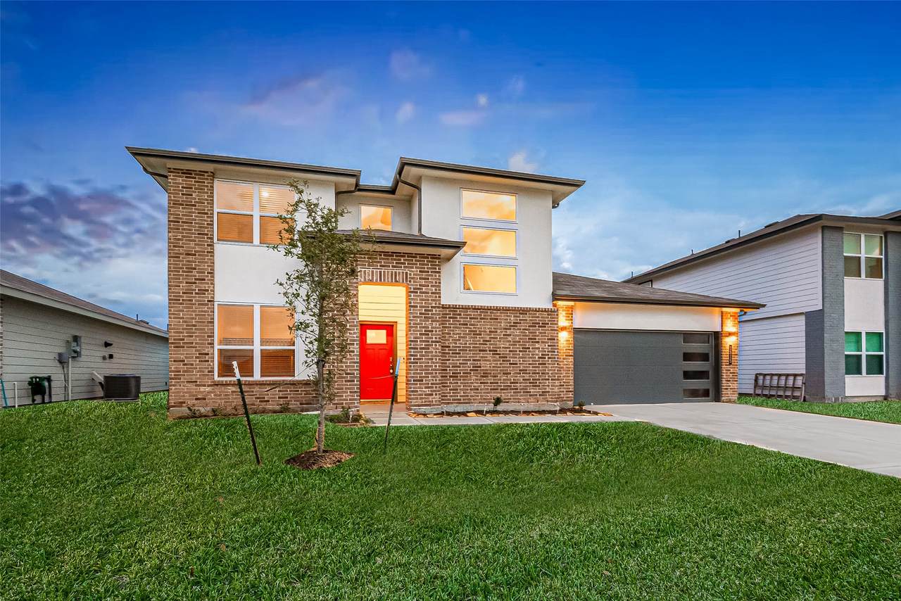 1815 Sandy Trail Lane - Photo 1