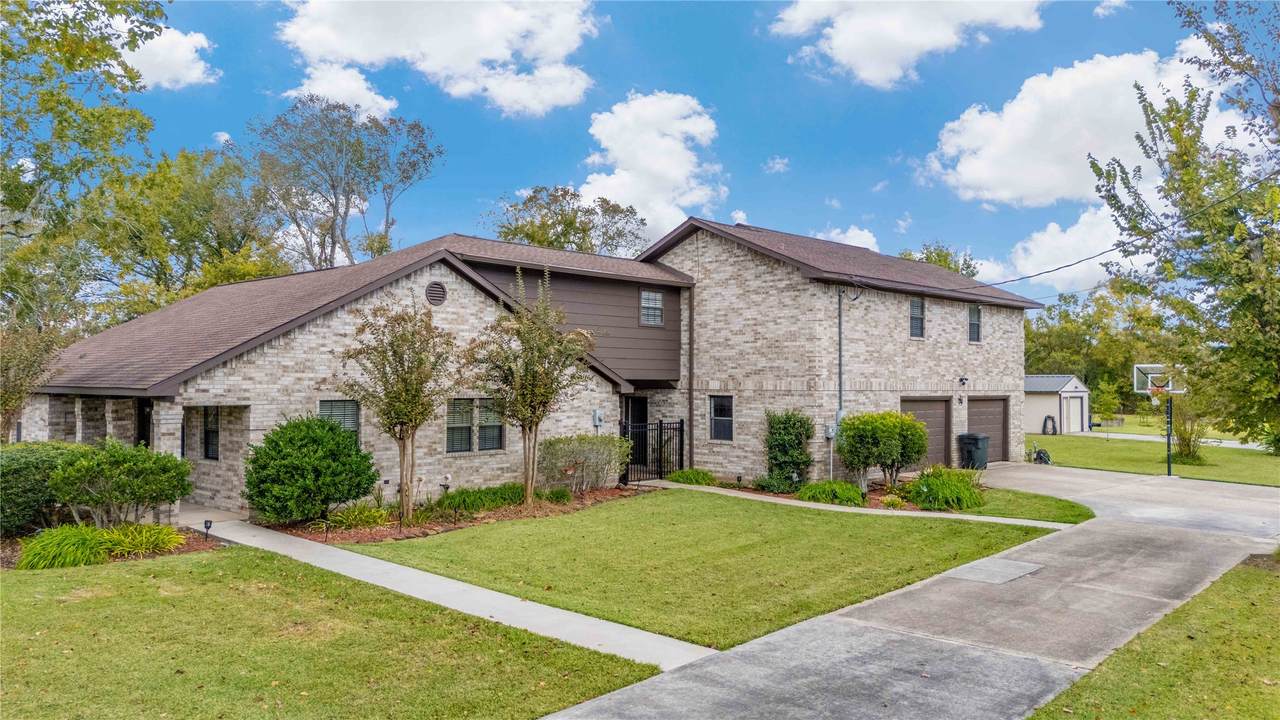 6012 Crosby Cedar Bayou Road - Photo 1