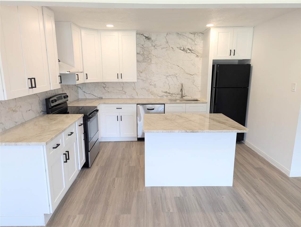 2911 Huckleberry Lane - Photo 1