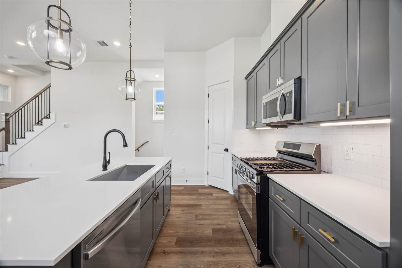 835 Elkhart Street - Photo 1