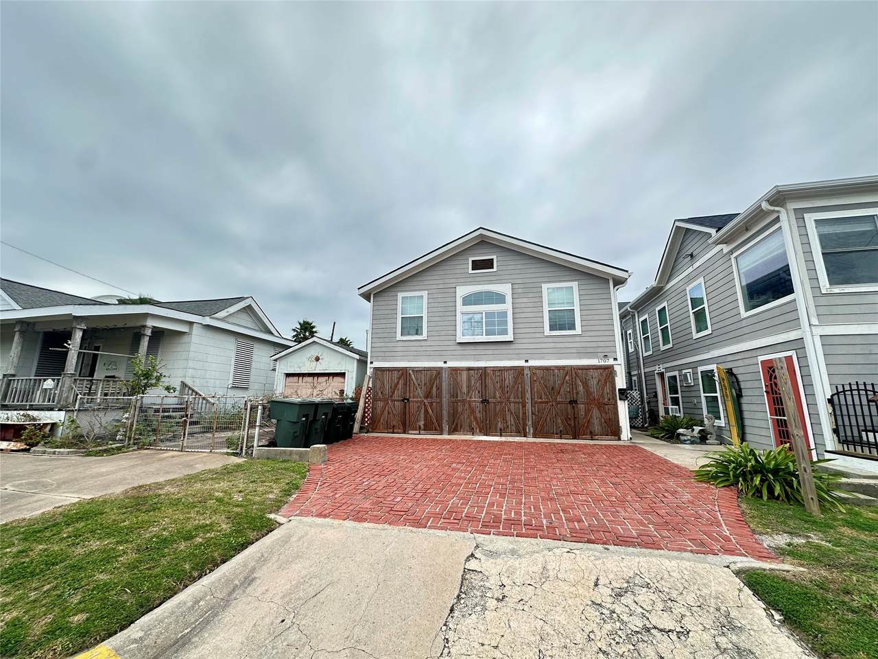 1701 17th Street - Photo 1