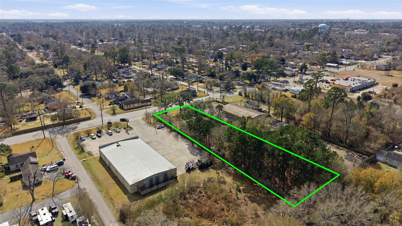 2740 Lucas Drive - Photo 1
