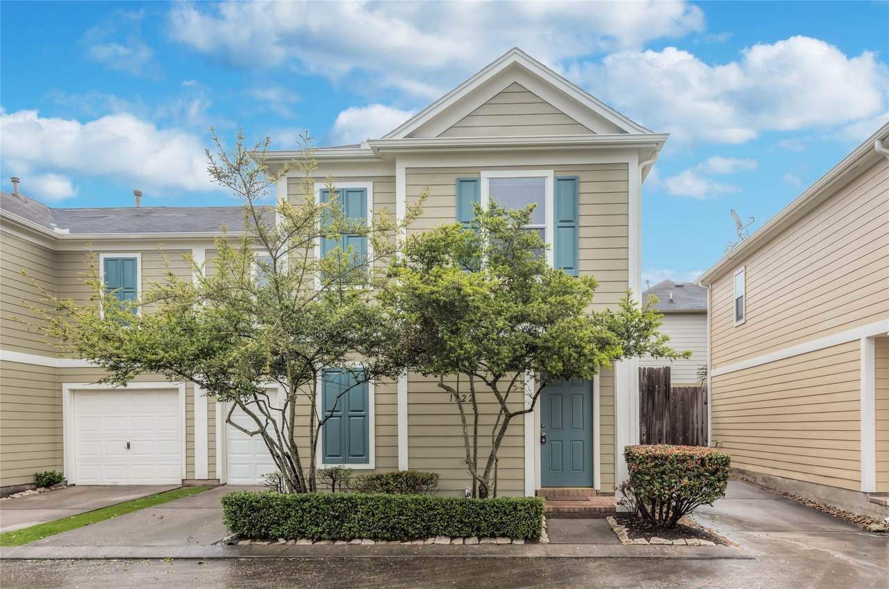 1722 Redwing Bluff Drive - Photo 1