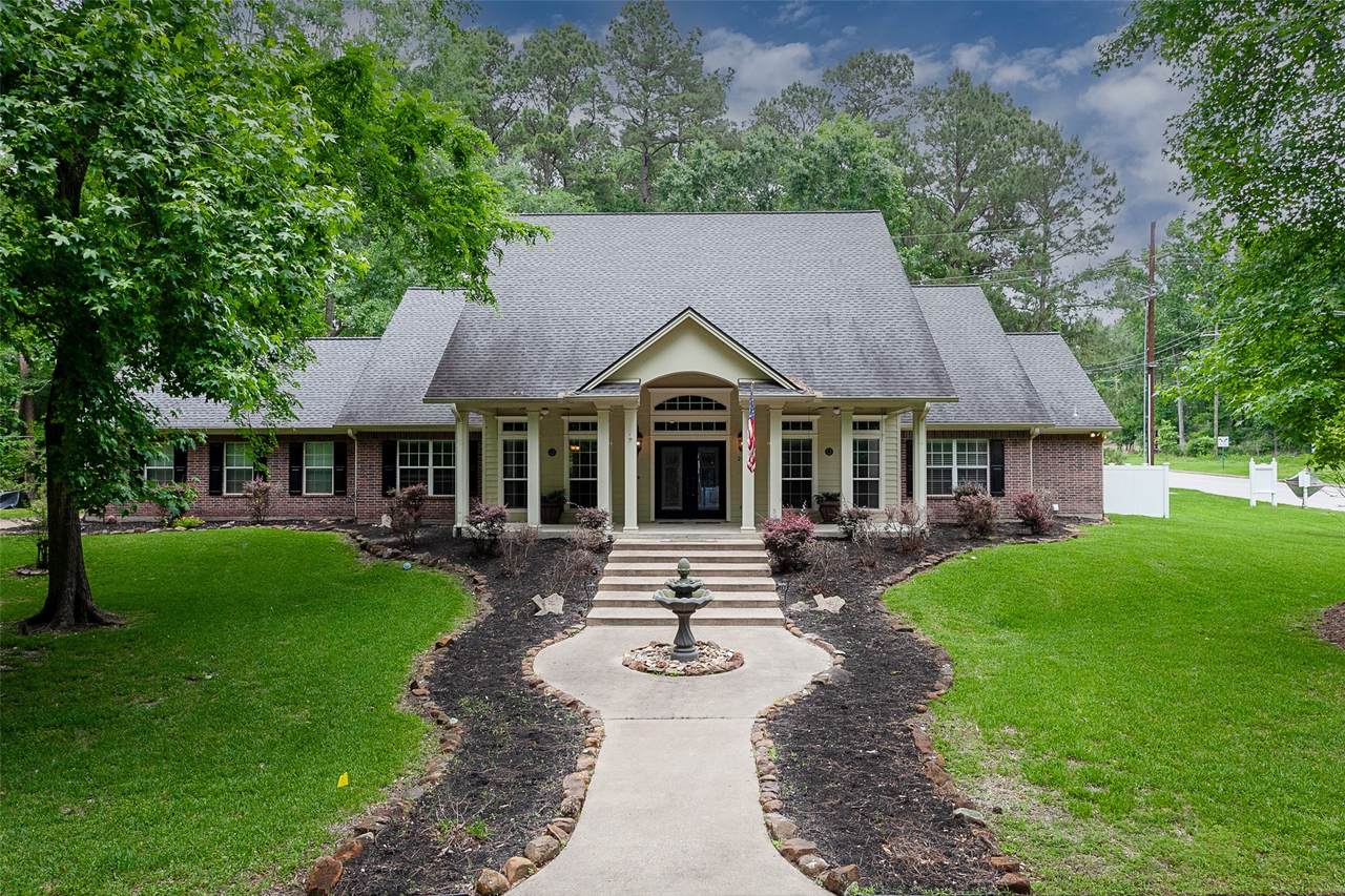 289 Broadmoor Drive - Photo 1