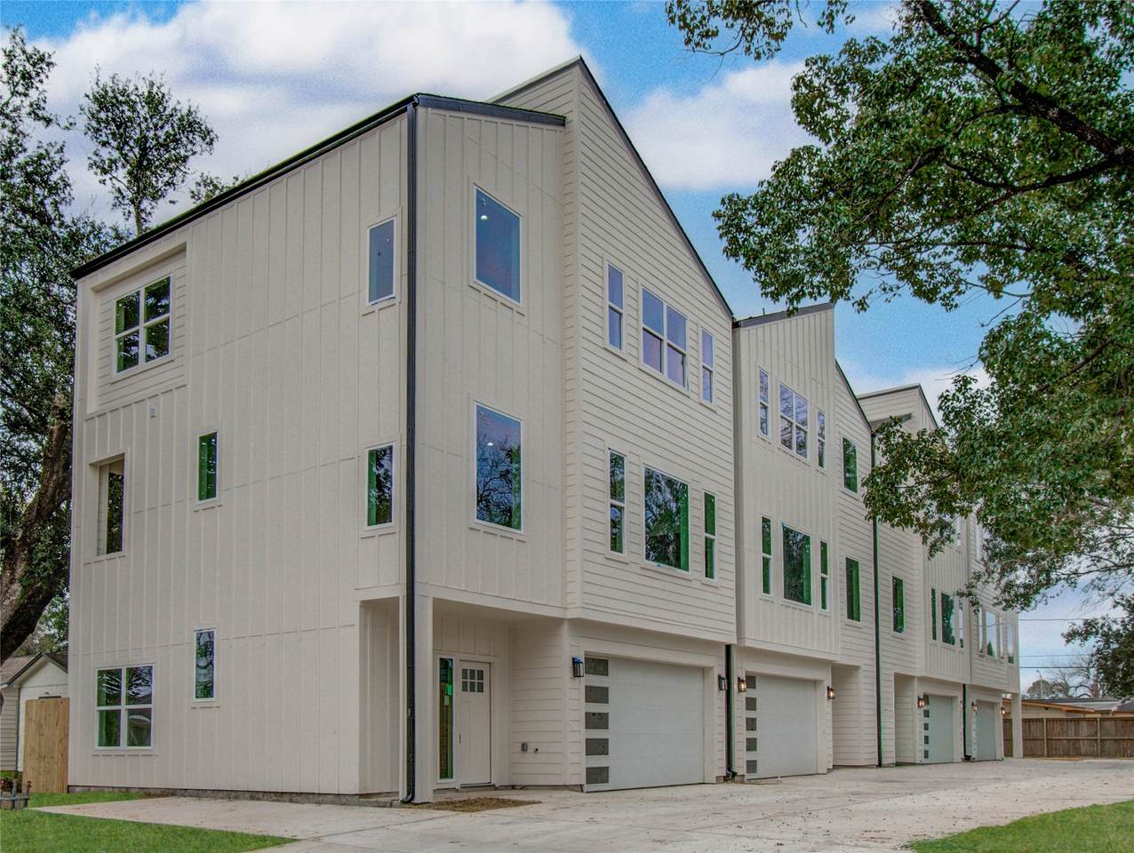 5024 Winnetka Street - Photo 1