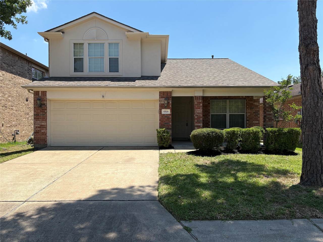 17511 Hoover Gardens Drive - Photo 1