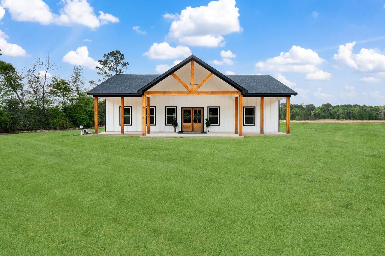 1523 County Road 2184 - Photo 1