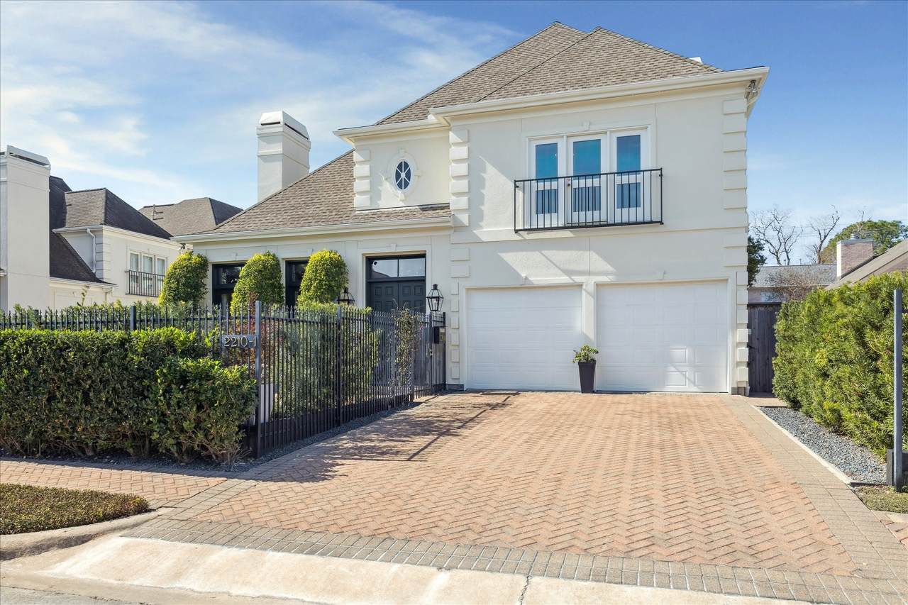 2210 Potomac Drive - Photo 1