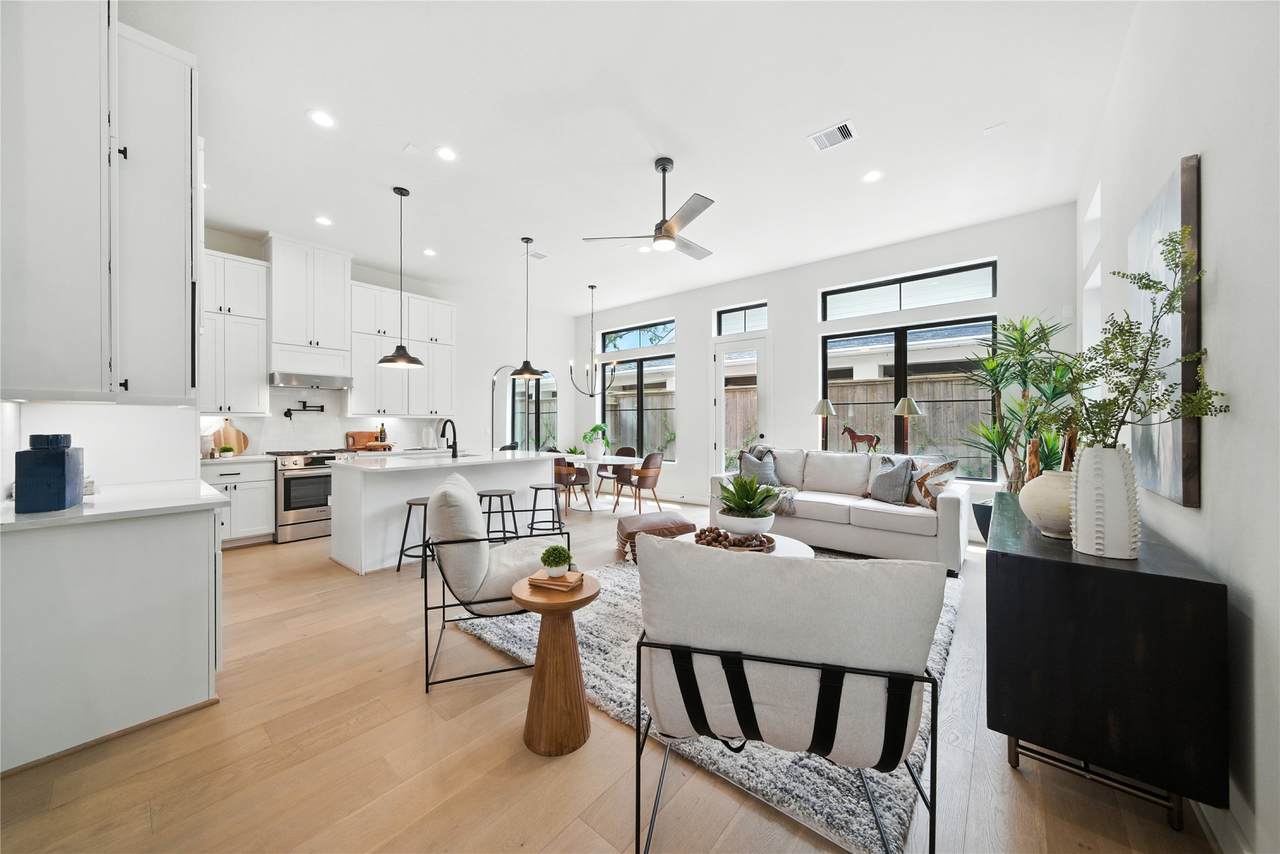 1711 Bologna Lane - Photo 1