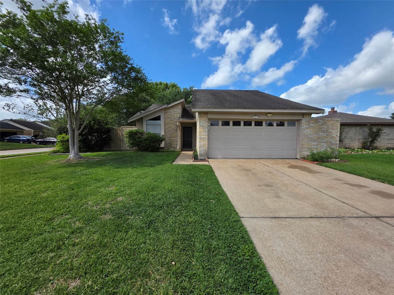 447 Lost Rock Drive - Photo 1