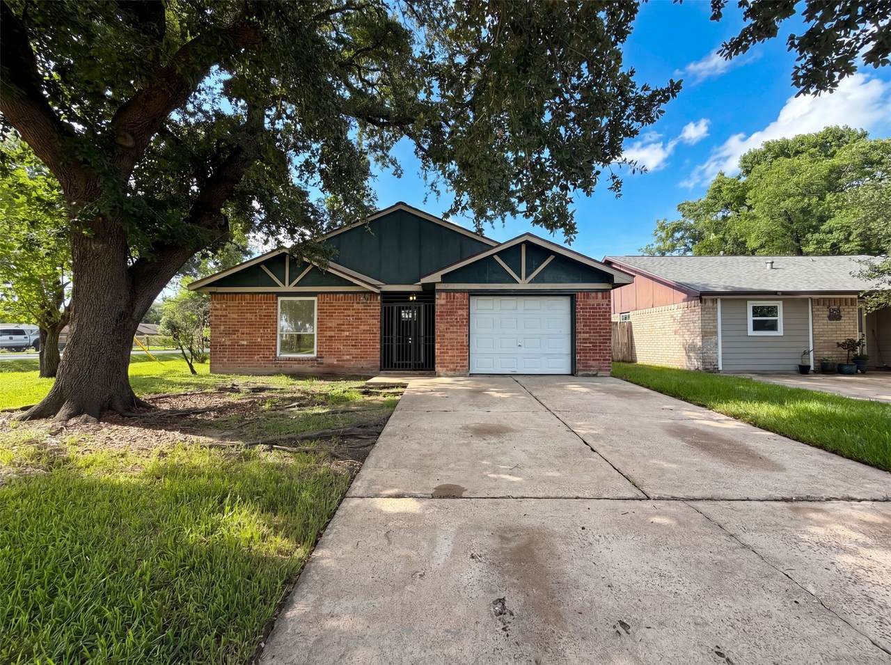 703 Midland Court - Photo 1