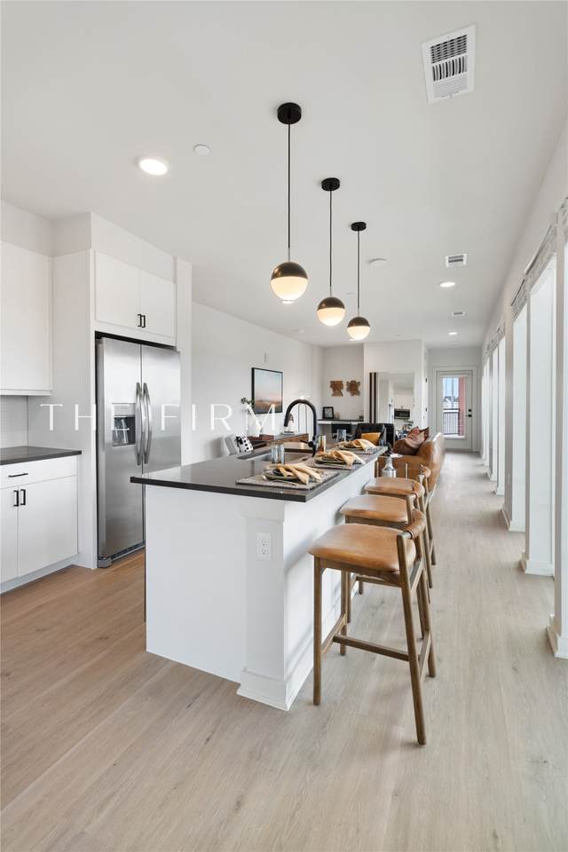 3001 11th Street - Photo 1