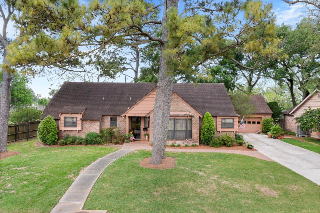 3014 Inwood Drive - Photo 1