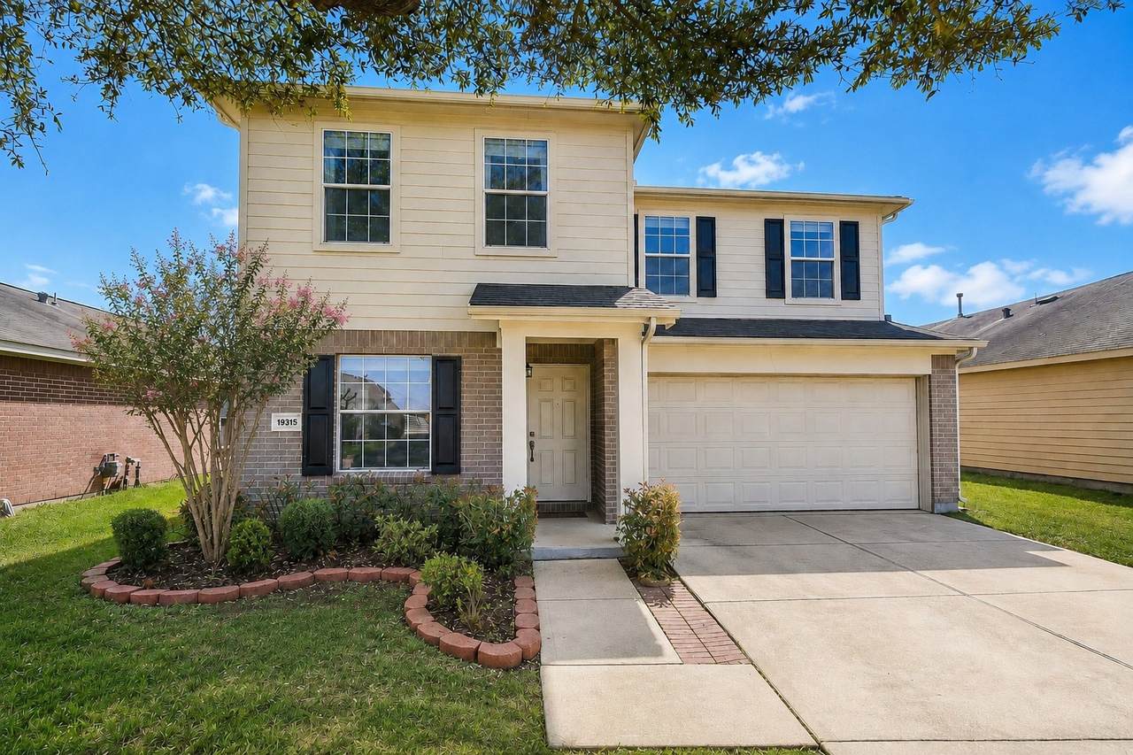 19315 Summer Island Way - Photo 1