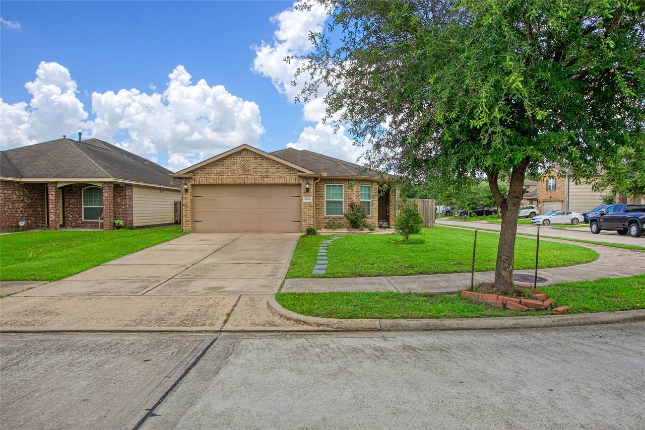 6615 Lost Pines Bend - Photo 1