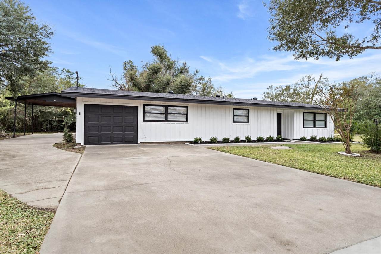 3317 Pelican - Photo 1