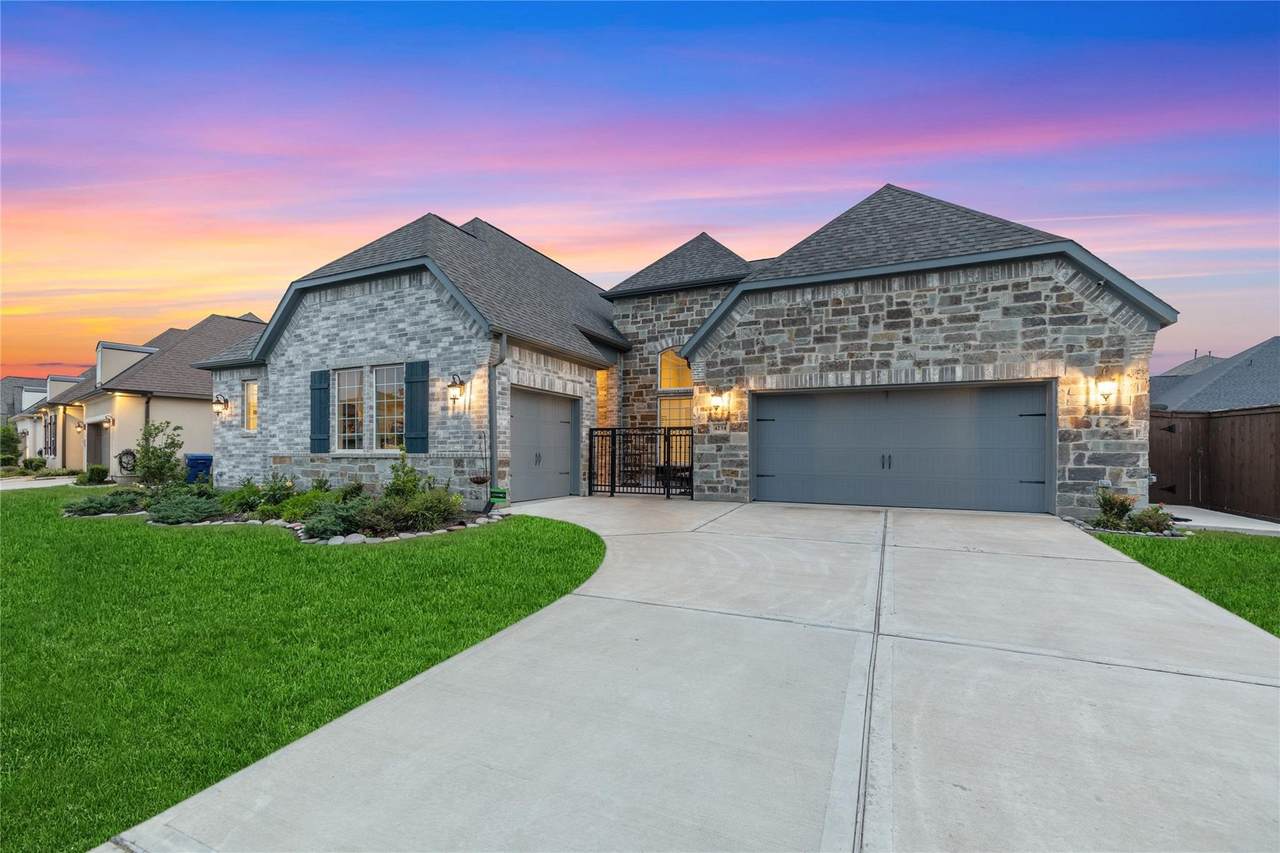 4234 Martin Ridge Drive - Photo 1