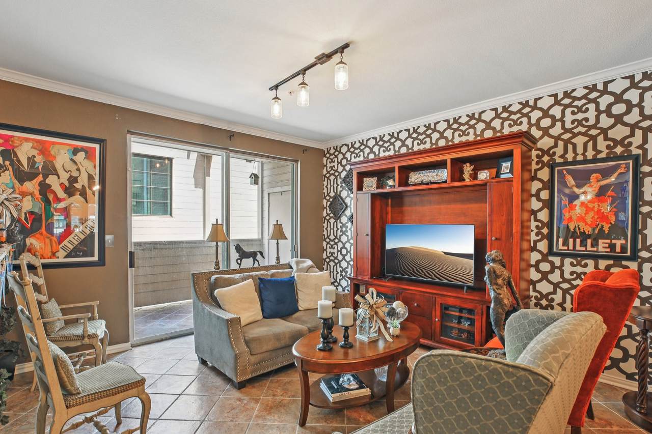 2100 Welch Street - Photo 1