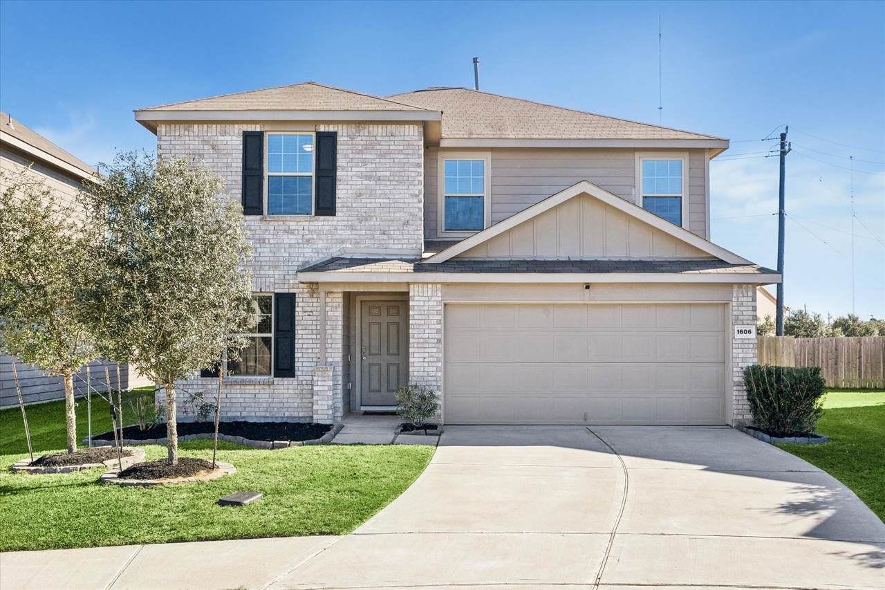 1606 Avocet Way - Photo 1