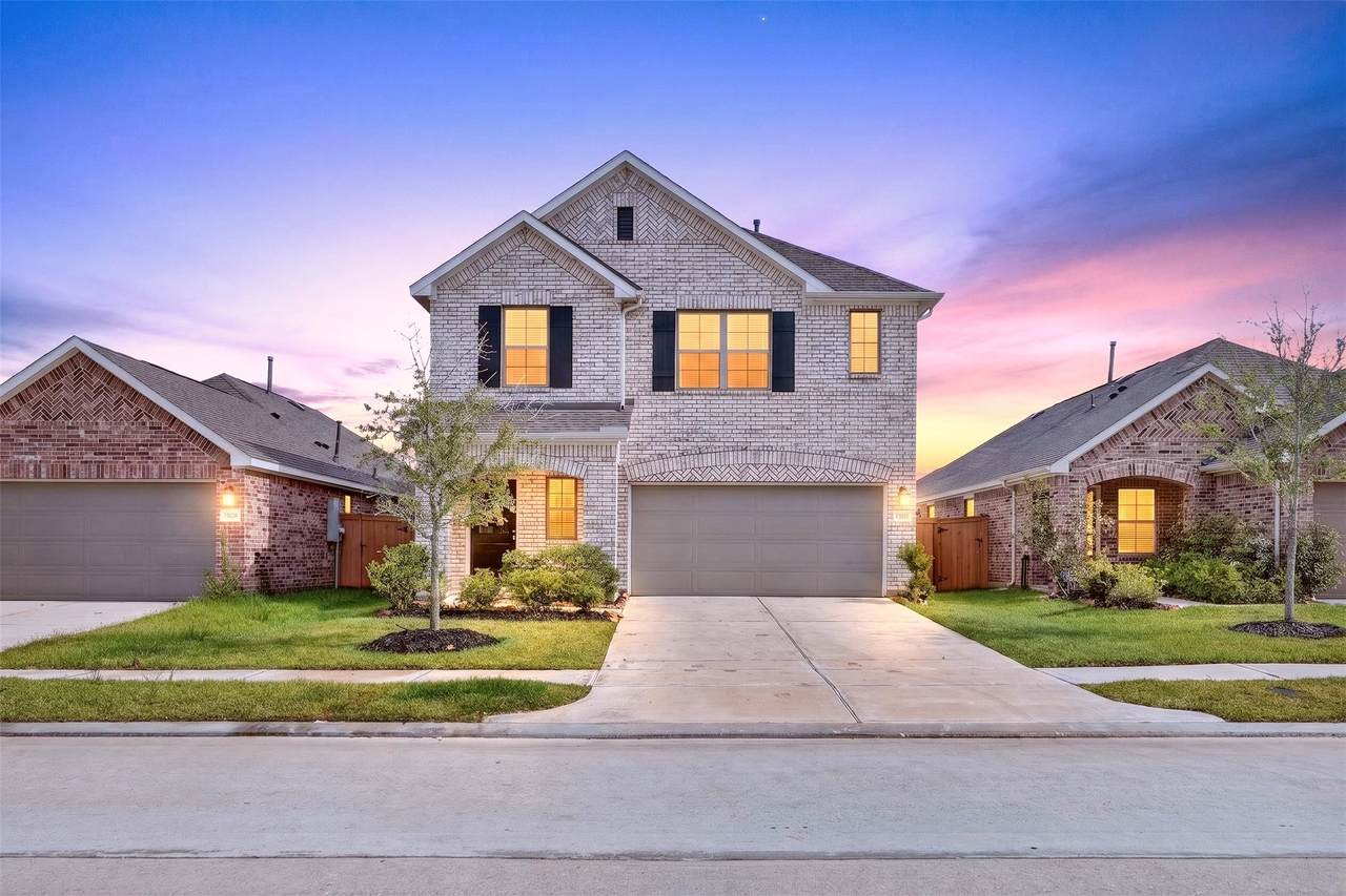 21619 Coral Mist Drive - Photo 1