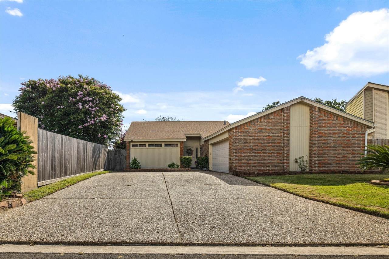 5 Quintana Drive - Photo 1