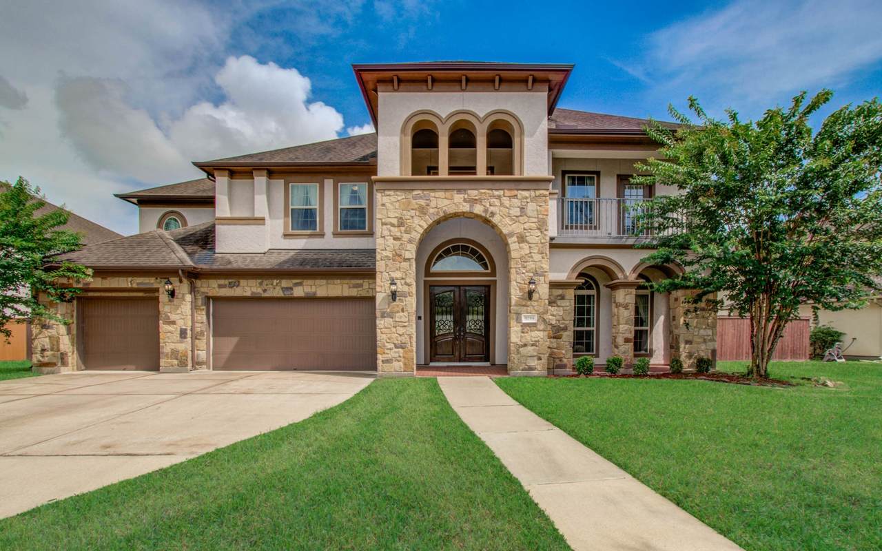 5719 Avon Landing Lane - Photo 1