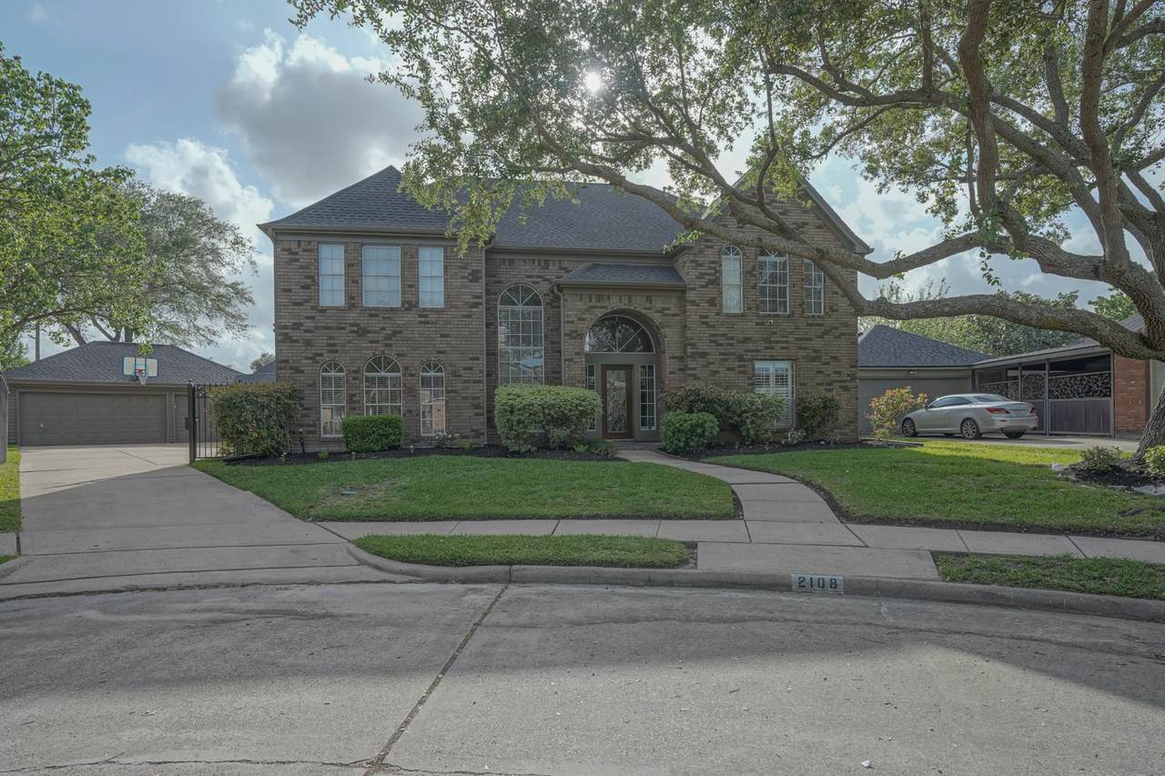 2108 Lakeway Drive - Photo 1