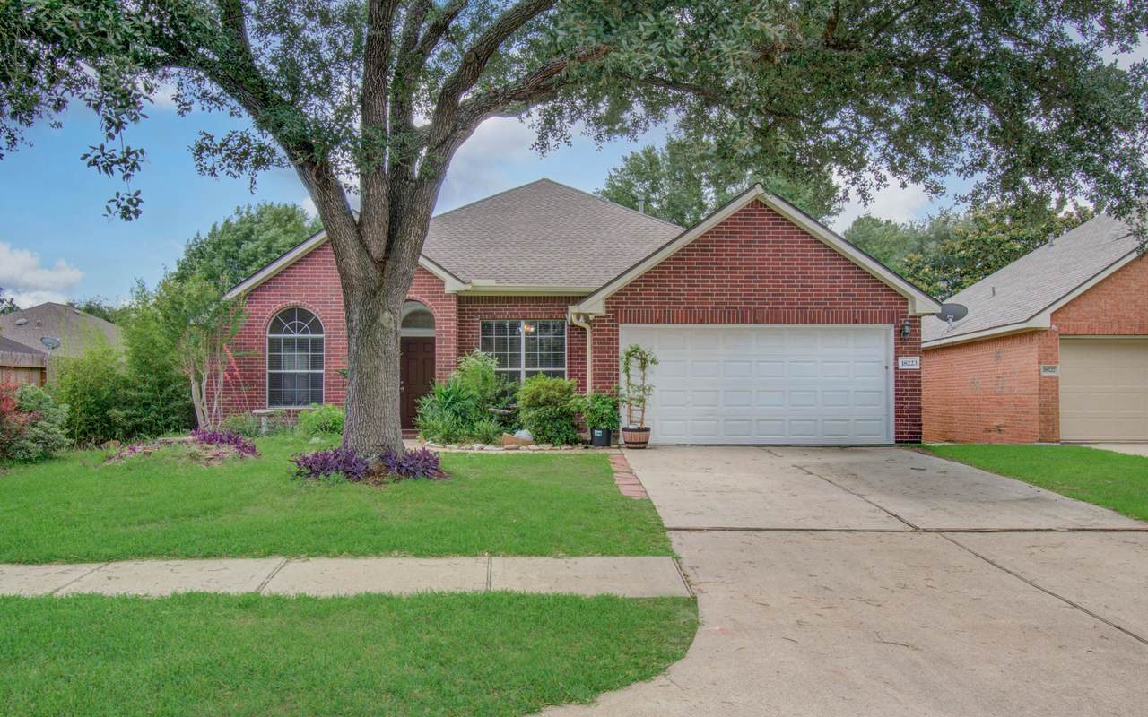 18223 Heathridge Lane - Photo 1