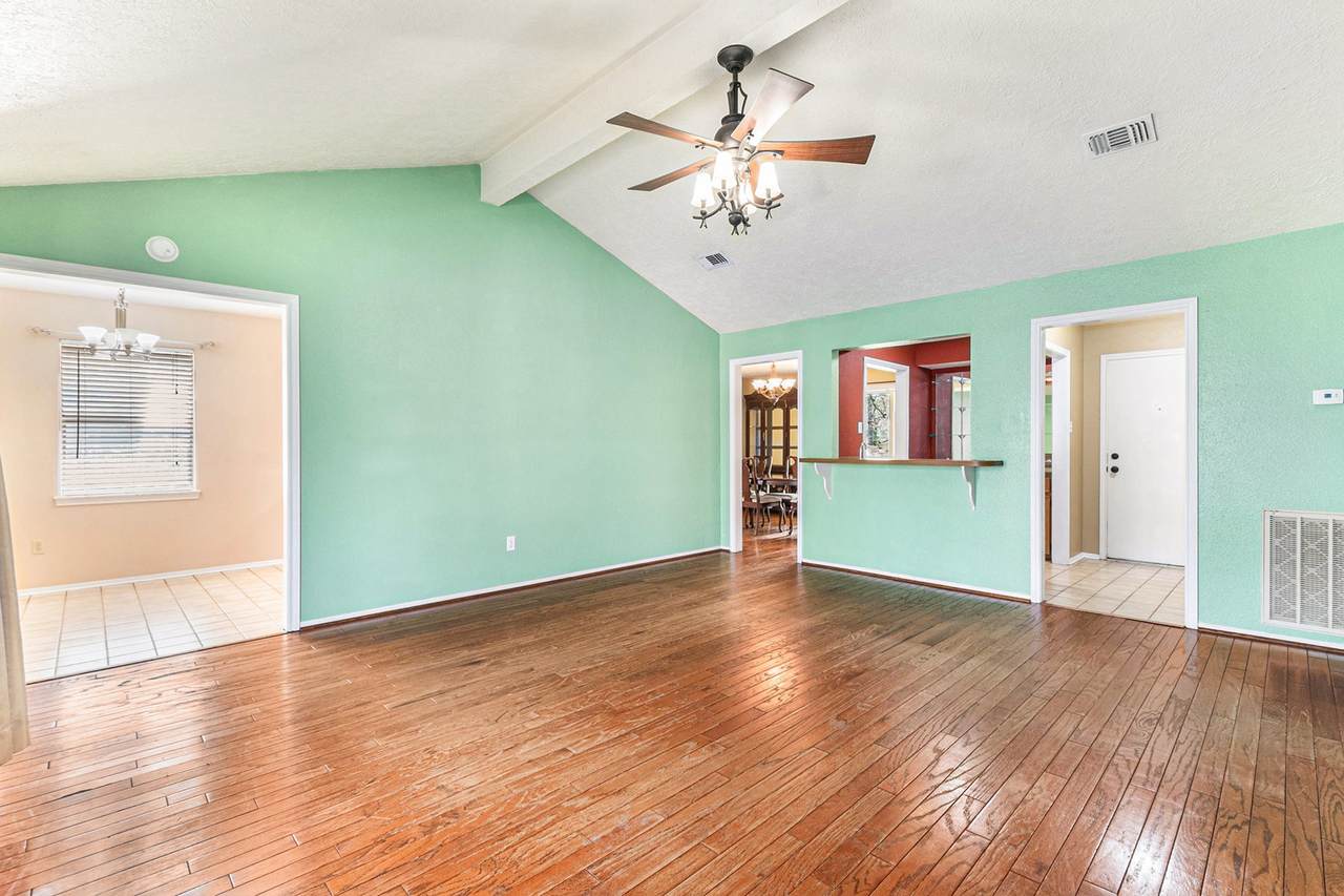 19331 Lakeshore Drive - Photo 1