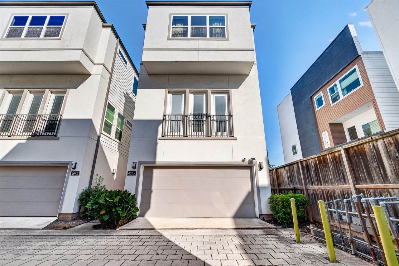 407 Nagle Street - Photo 1