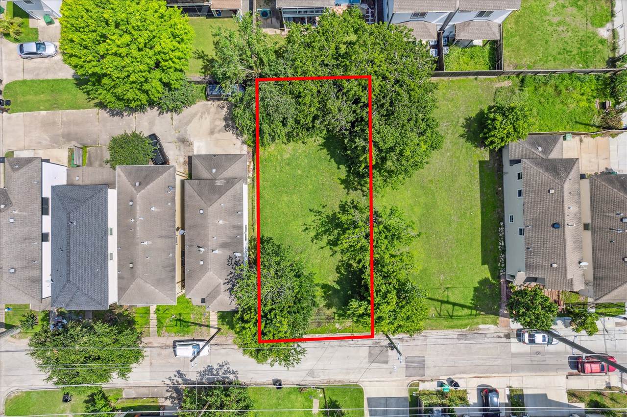 1106 Ruthven Street - Photo 1